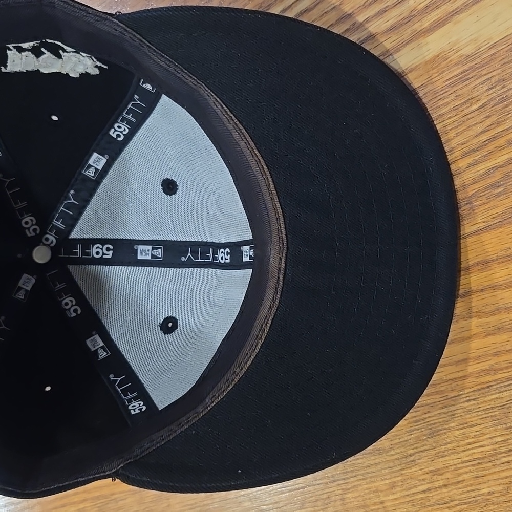 Black Baseball Cap LA - Picture 6 of 10